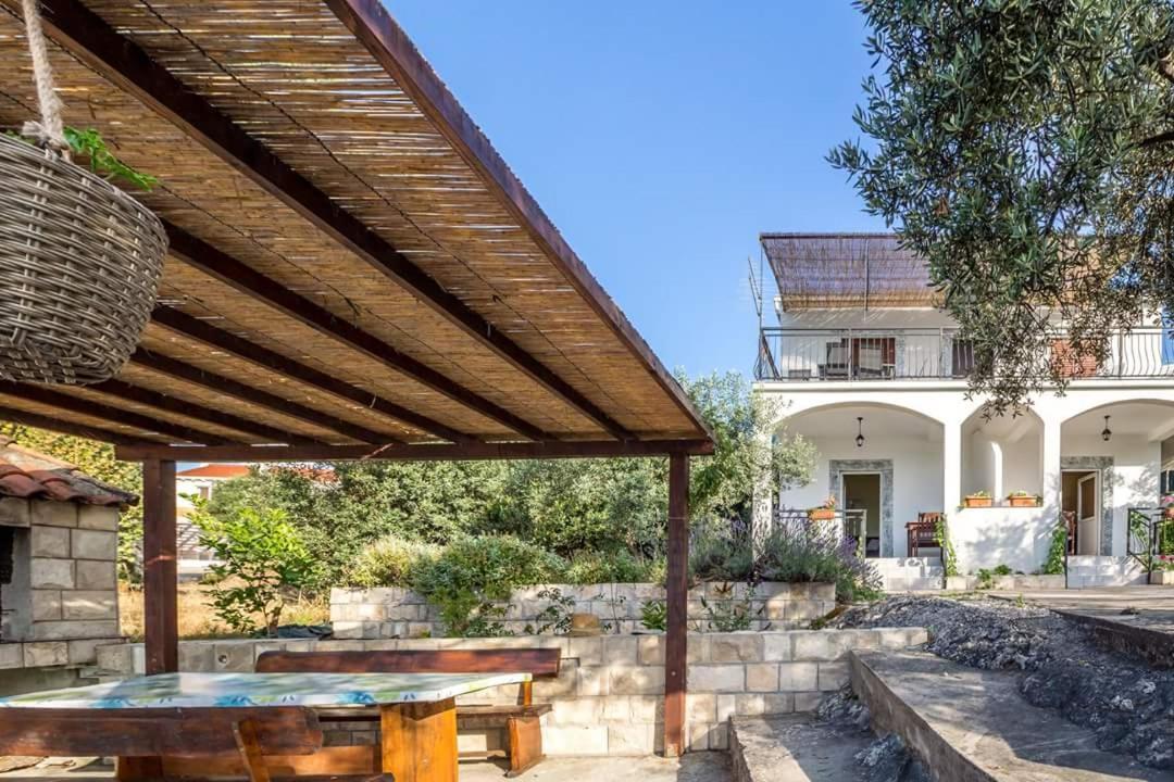 Apartmani Vlahusic Putniković エクステリア 写真
