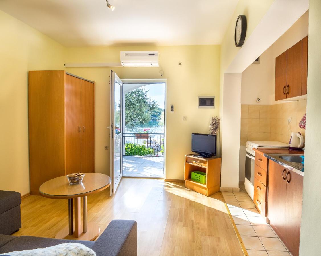 Apartmani Vlahusic Putniković エクステリア 写真