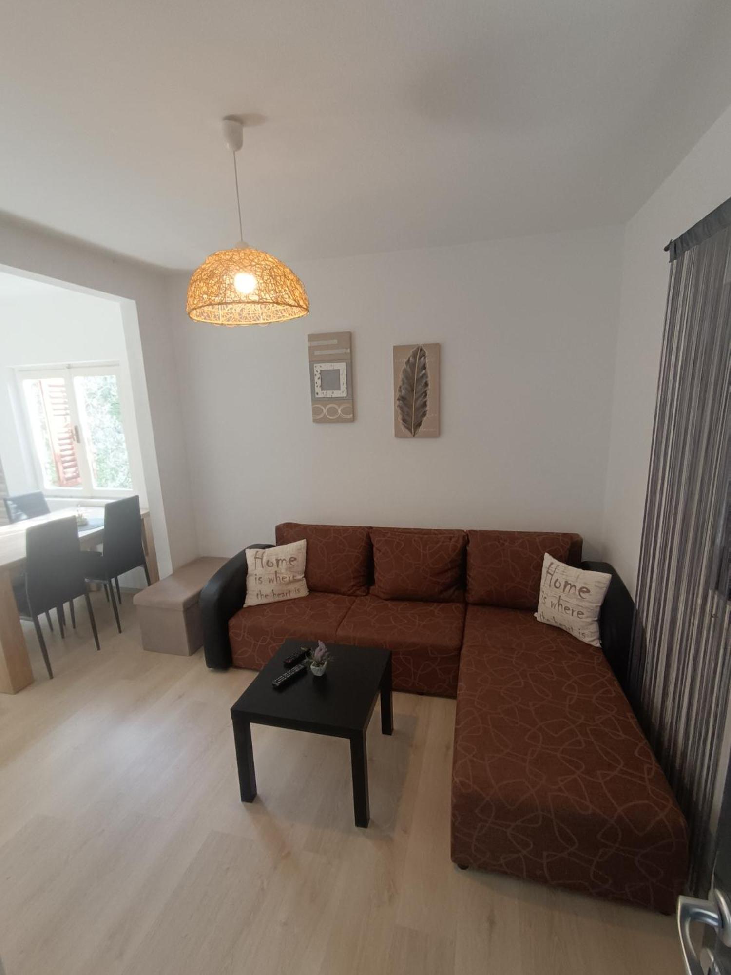 Apartmani Vlahusic Putniković エクステリア 写真