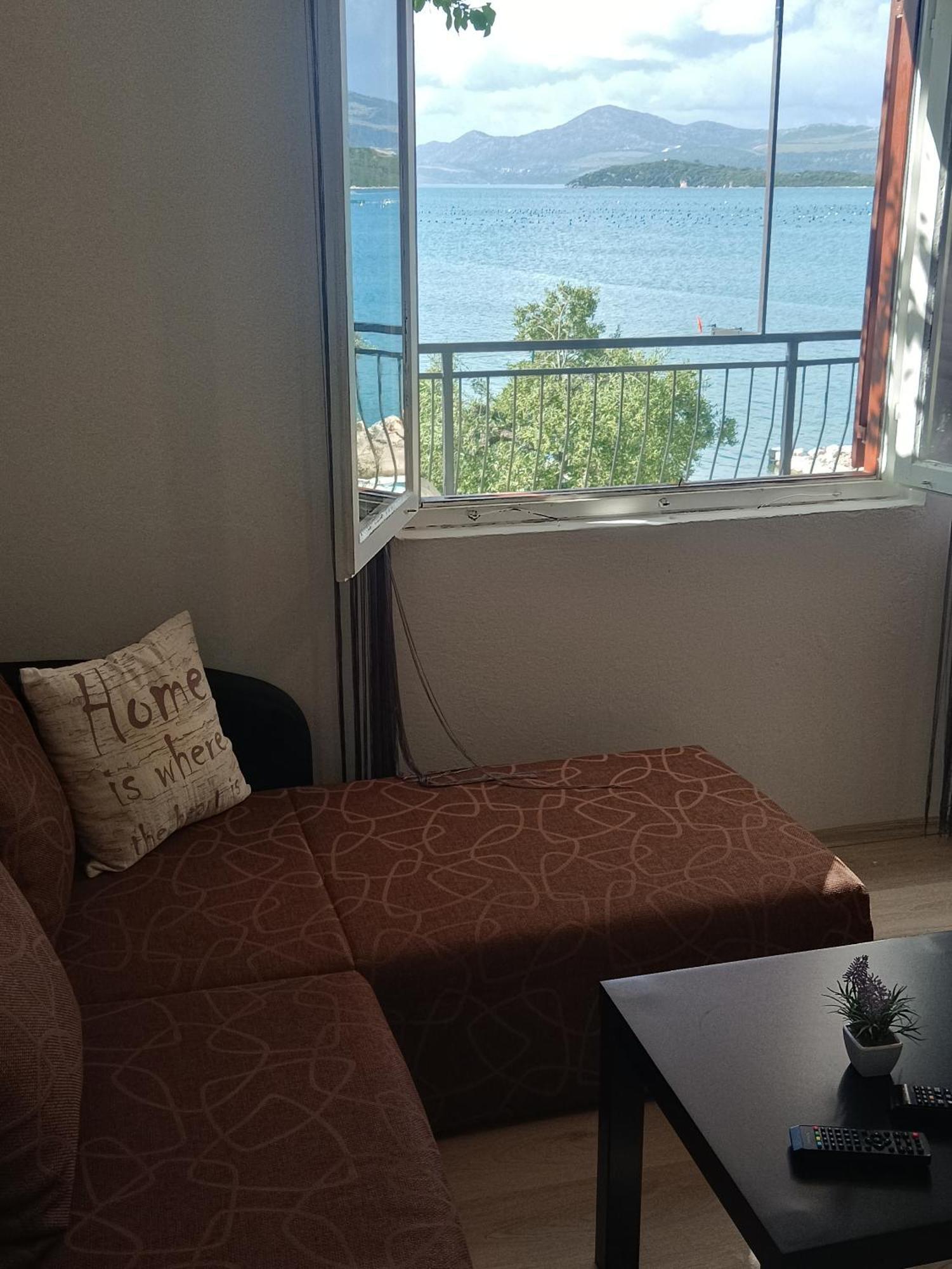 Apartmani Vlahusic Putniković エクステリア 写真